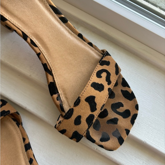 Urban Outfitters Cheetah Heels - Picture 5 of 6